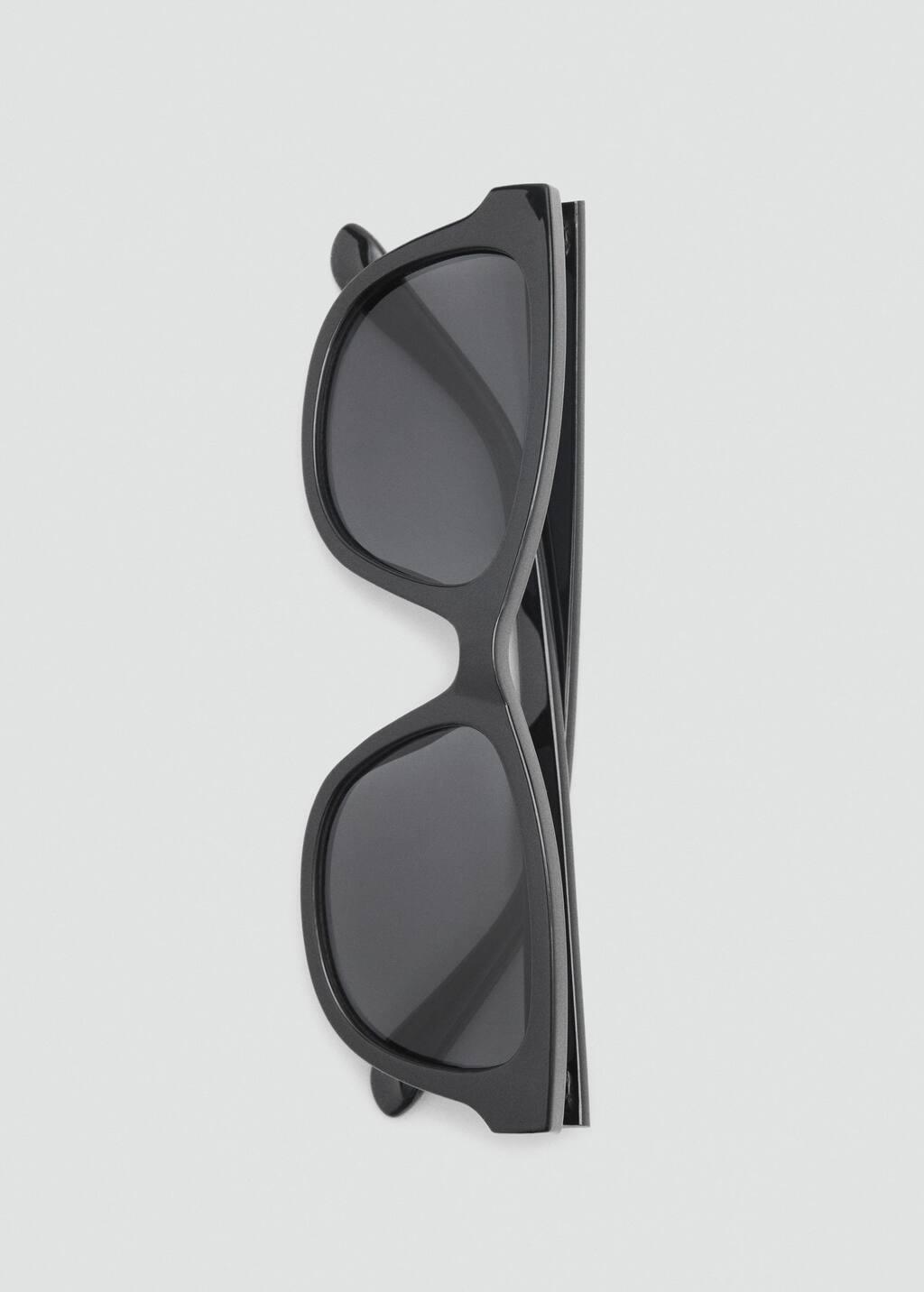 Black Resin Frame Sunglasses, Black, large image number 3