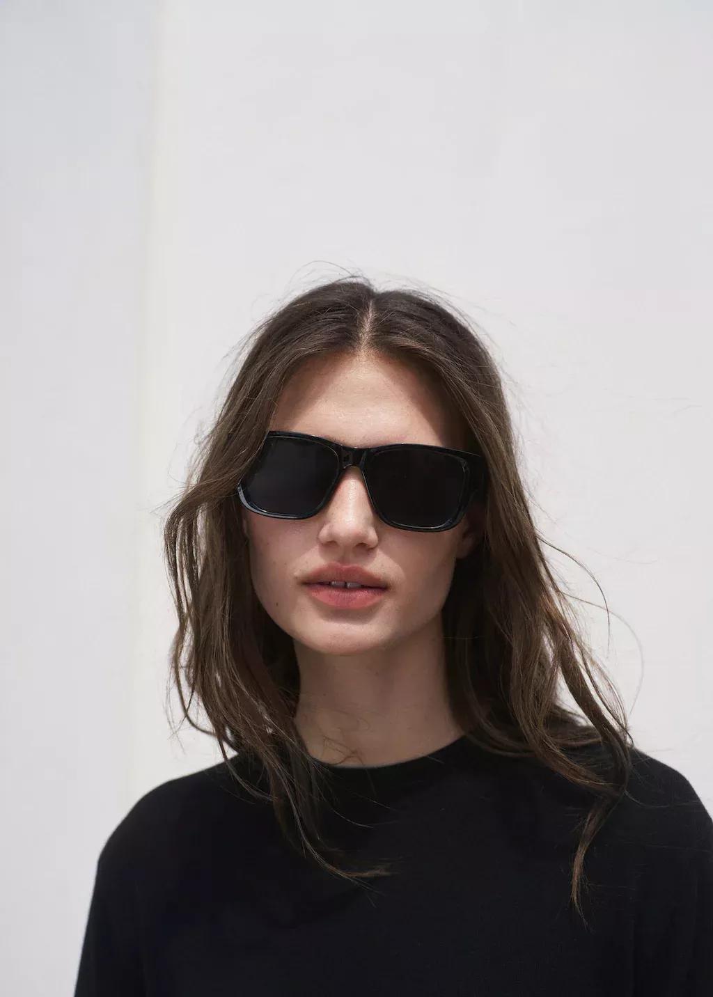 Black Short-Sleeved Fine-Knit Sweater, 0201_99, large image number 1