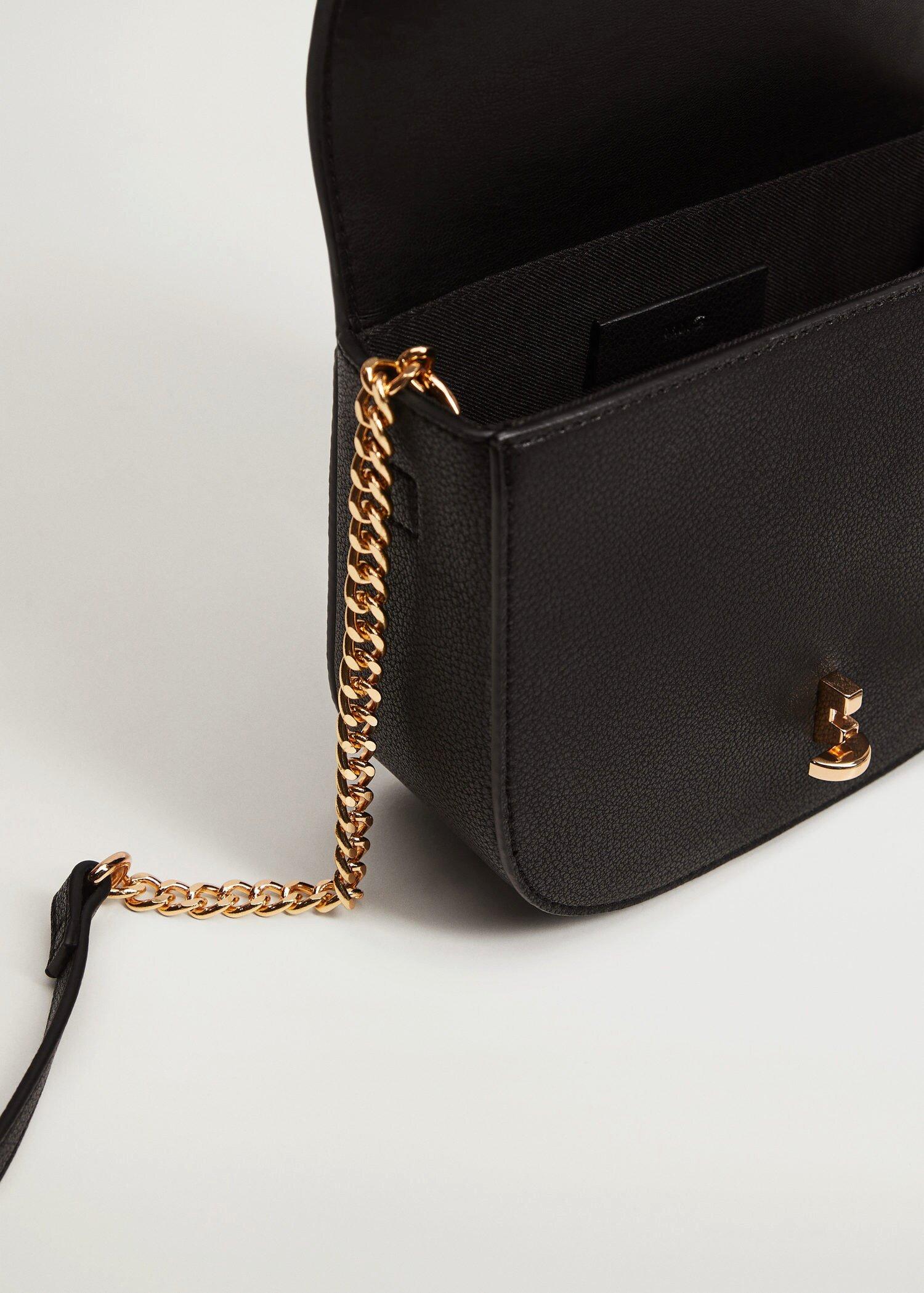 Black Flap Pebbled Bag, , large image number 4