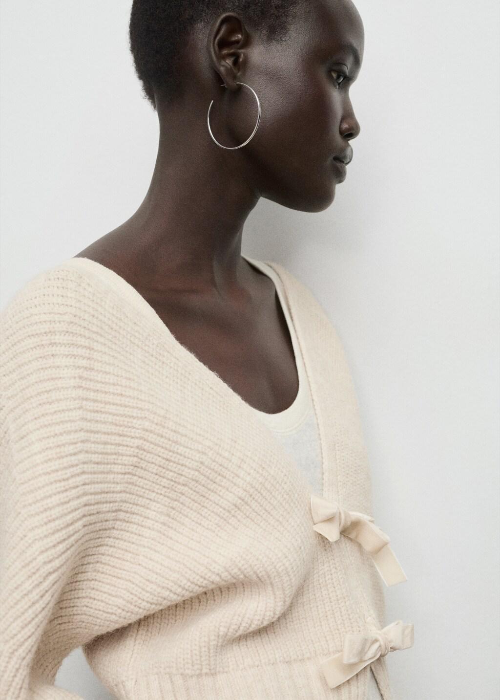 Beige V-Neck Cardigan With Bows, 0201_08, large image number 4