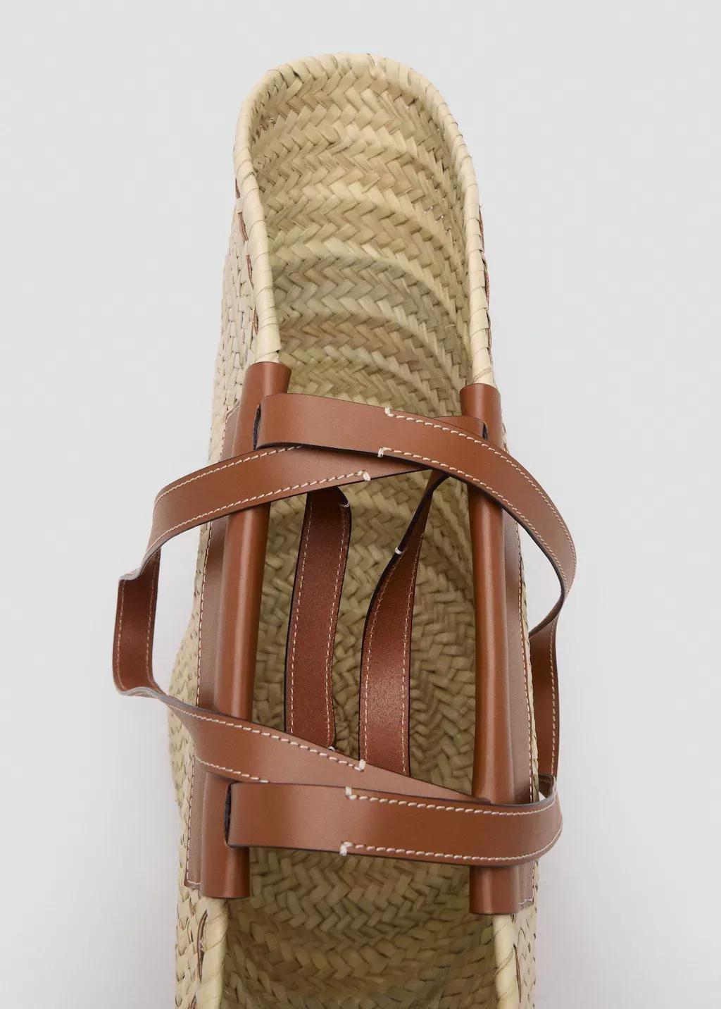 MEDIUM BROWN Large natural fibre basket with leather handle, Medium Brown, large image number 1