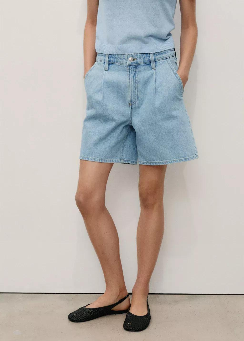 OPEN BLUE Mid-rise denim bermuda shorts with pleats, Open Blue, medium