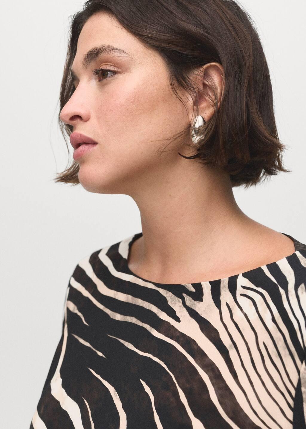 Black Zebra-Print Dress With Flared Sleeves, , large image number 4