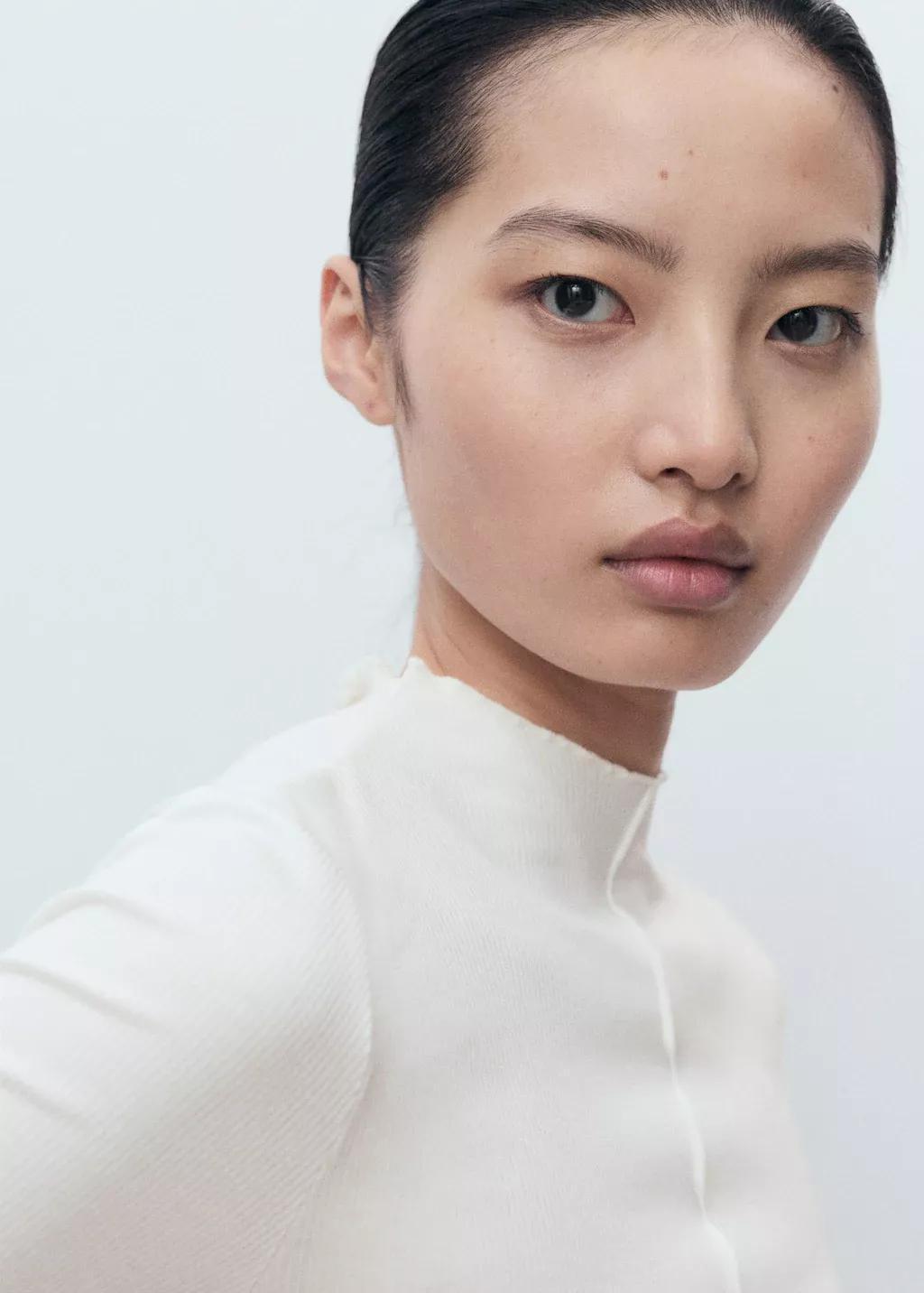 White Ribbed T-Shirt With Scalloped Trim, 0201_01, medium