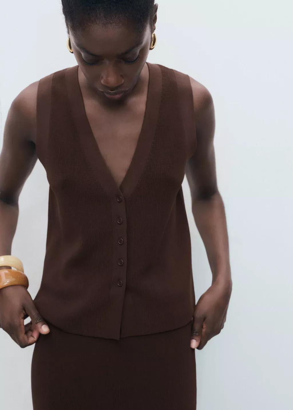 Brown Fine-Knit Gilet, Dark Brown, large image number 1