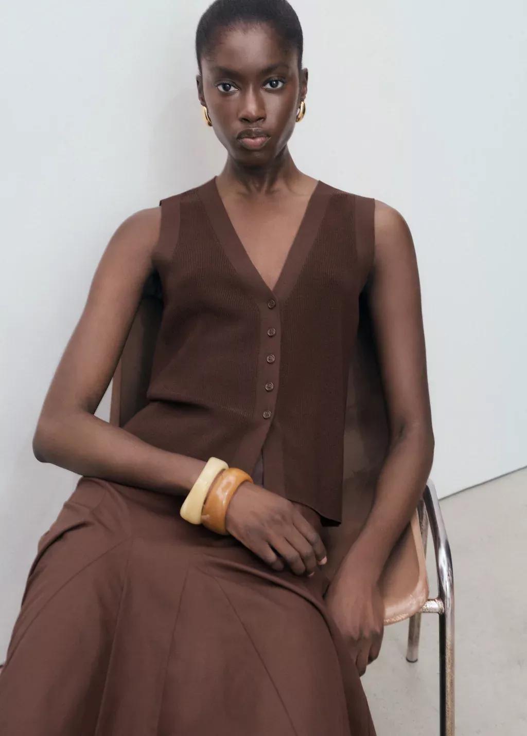 Brown Fine-Knit Gilet, Dark Brown, large image number 3