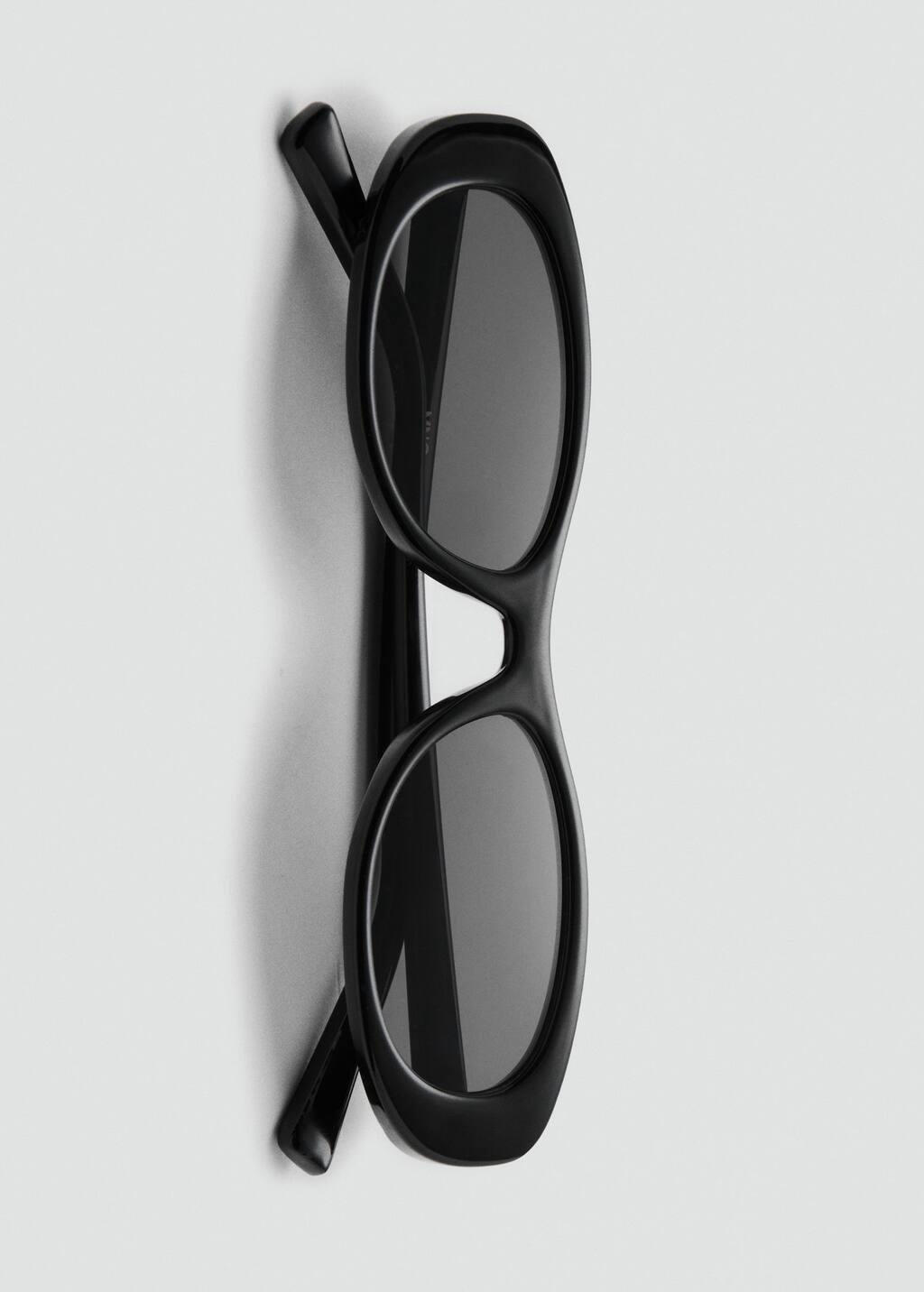 Black Oval-Frame Sunglasses, Black, large image number 6