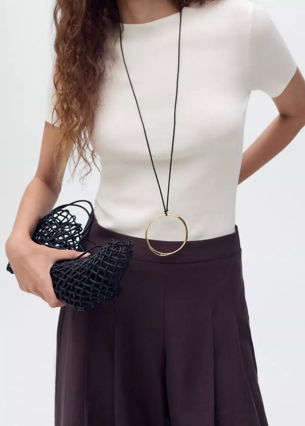 White Short-Sleeved Fine-Knit Sweater, , large image number 2