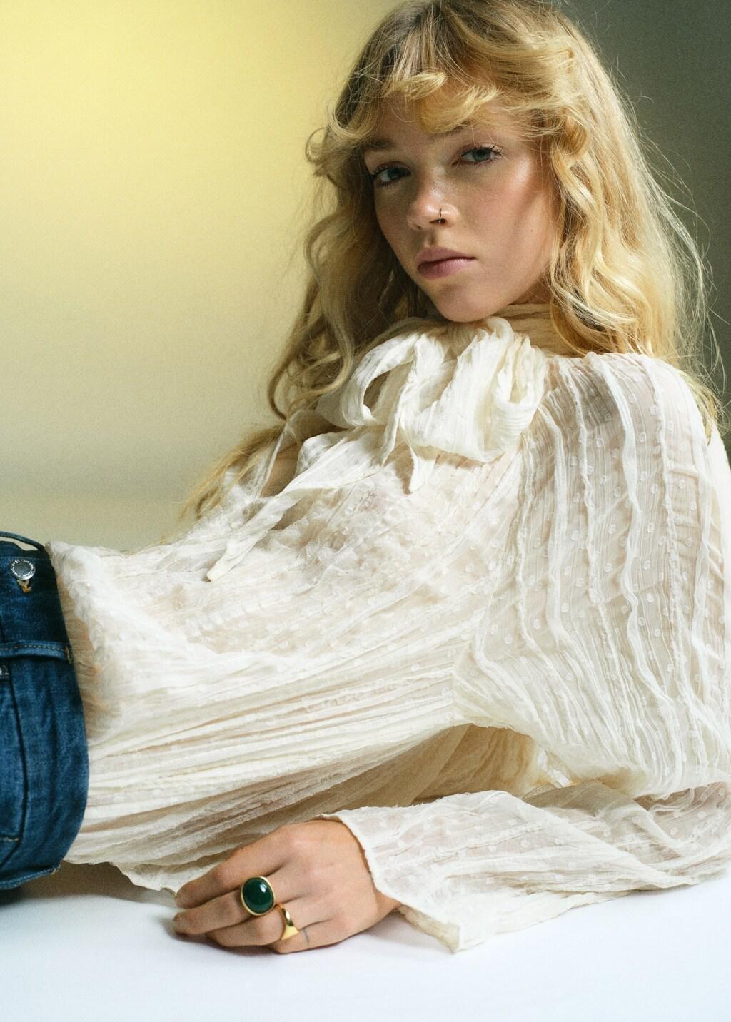 Natural White Bow Textured Blouse, 0201_02, large image number 4