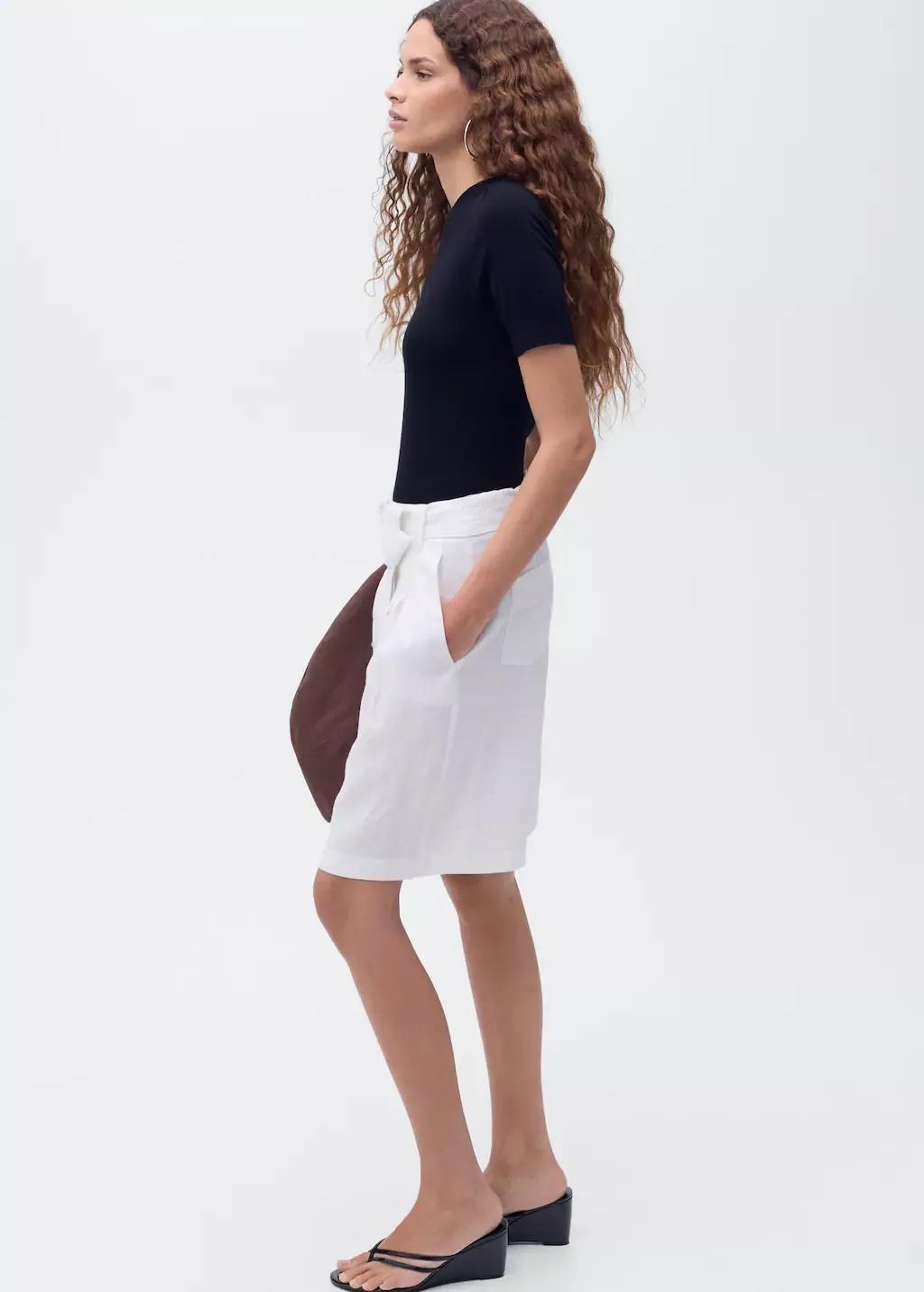 Black Short-Sleeved Fine-Knit Sweater, Black, large image number 3