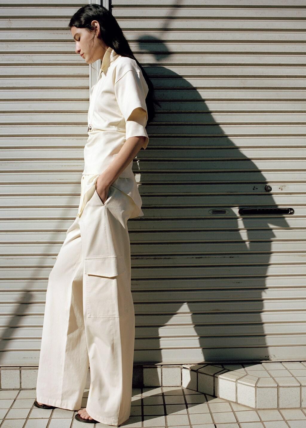 Cream Mid-Rise Cargo Pants With Pockets, Light Beige, large image number 3