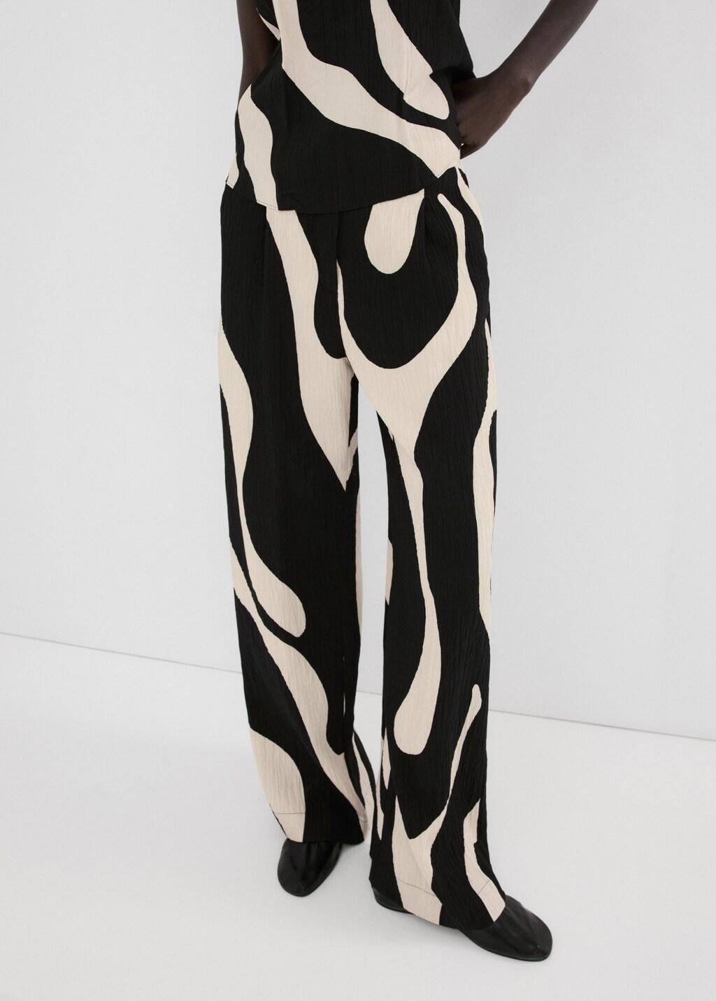 Black Printed Straight Trousers, 0201_99, large image number 3
