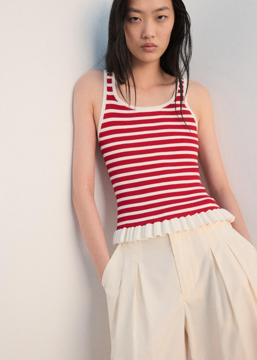 Red Pleat Detailed Top, 0201_70, large image number 3