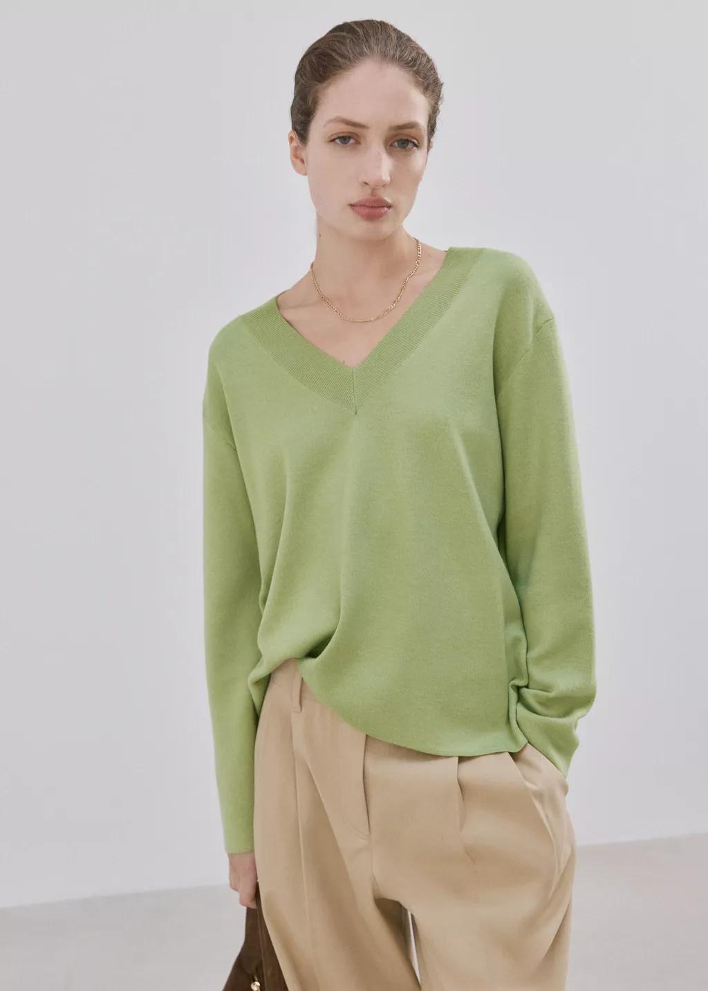 Green V-Neck Knit Sweater, Green, large image number 3