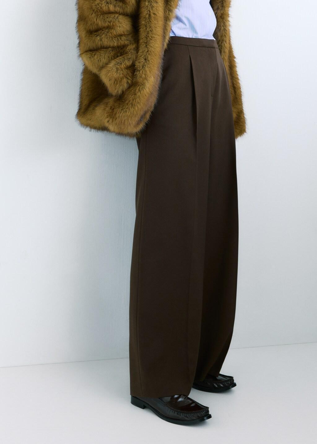 Brown Wide-Leg Mid-Rise Pleated Trousers, 0201_32, large image number 7