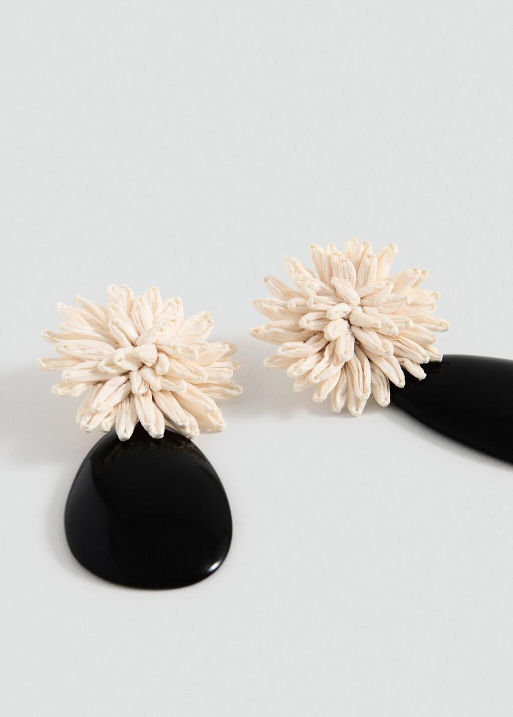 Beige Resin Flower Earrings, 0201_08, large image number 0