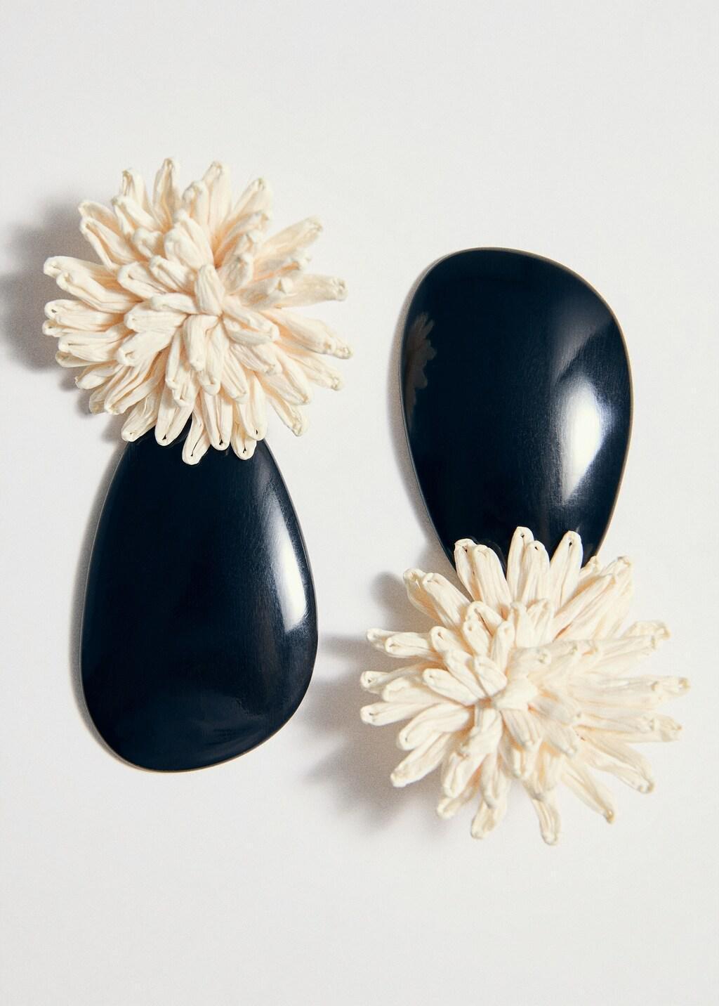 Beige Resin Flower Earrings, 0201_08, large image number 1