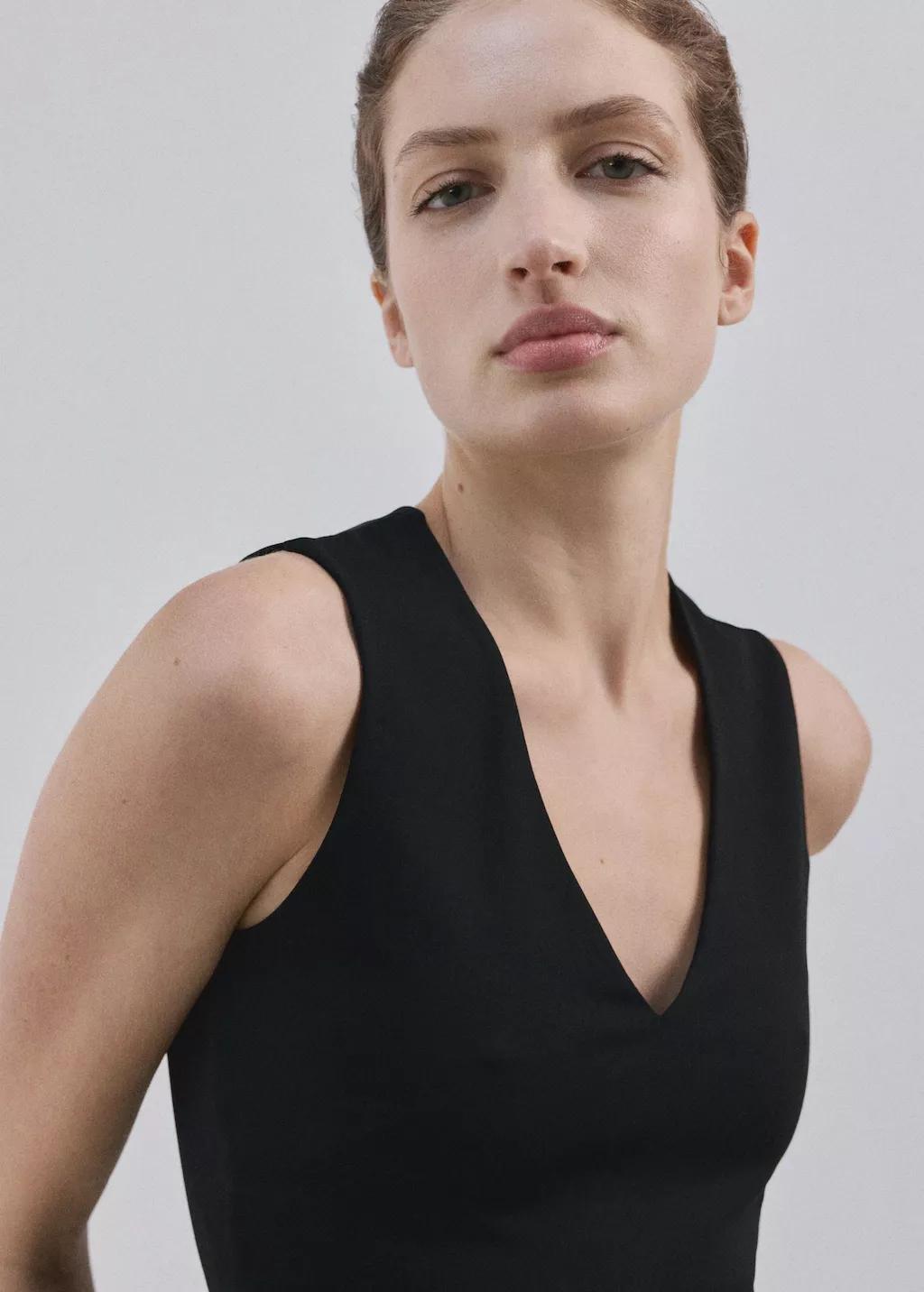 Black Fitted V-Neck Top, Black, large image number 4