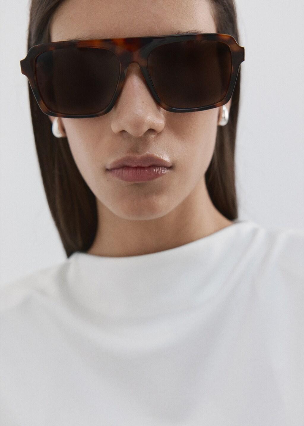 White Peplum Shoulder Pad T-Shirt, Natural White, large image number 4