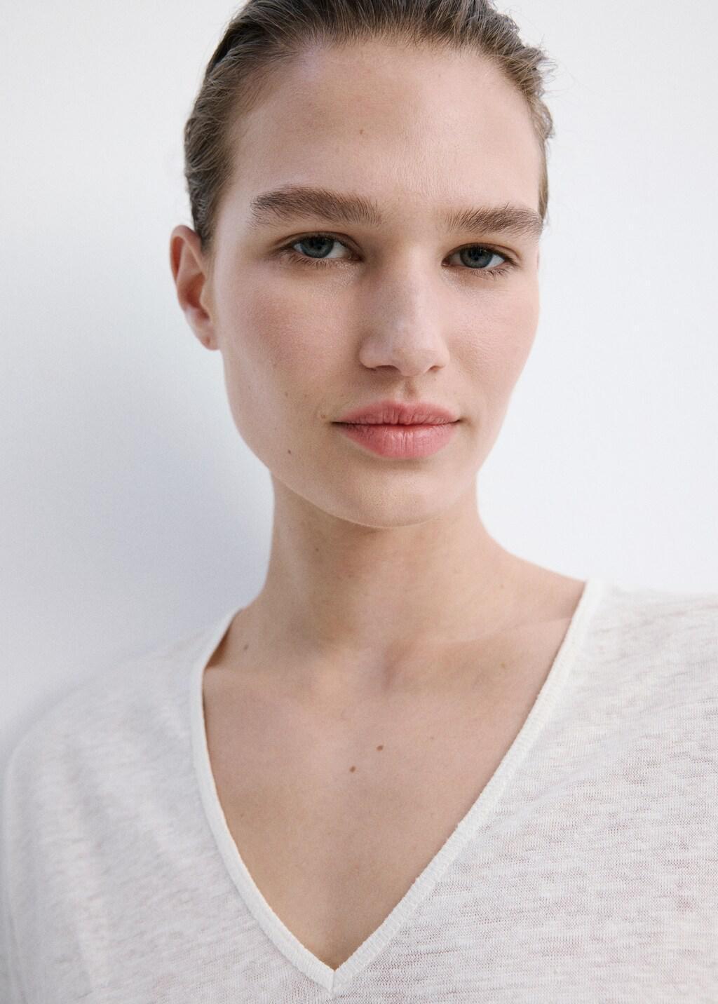 White V-Neck Linen T-Shirt, 0201_02, large image number 4
