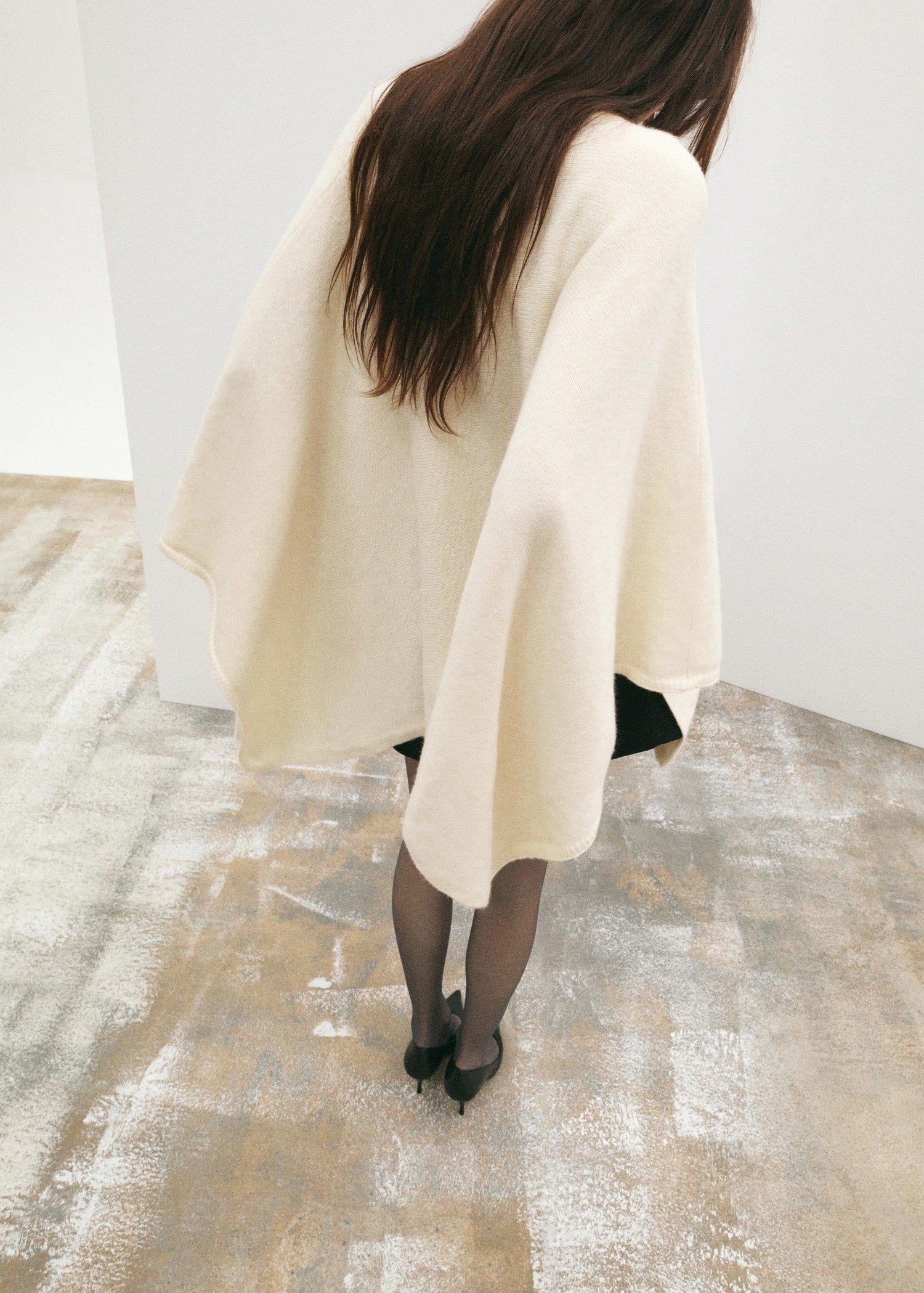 Beige Knitted Turtleneck Cape, Light Beige, large image number 4