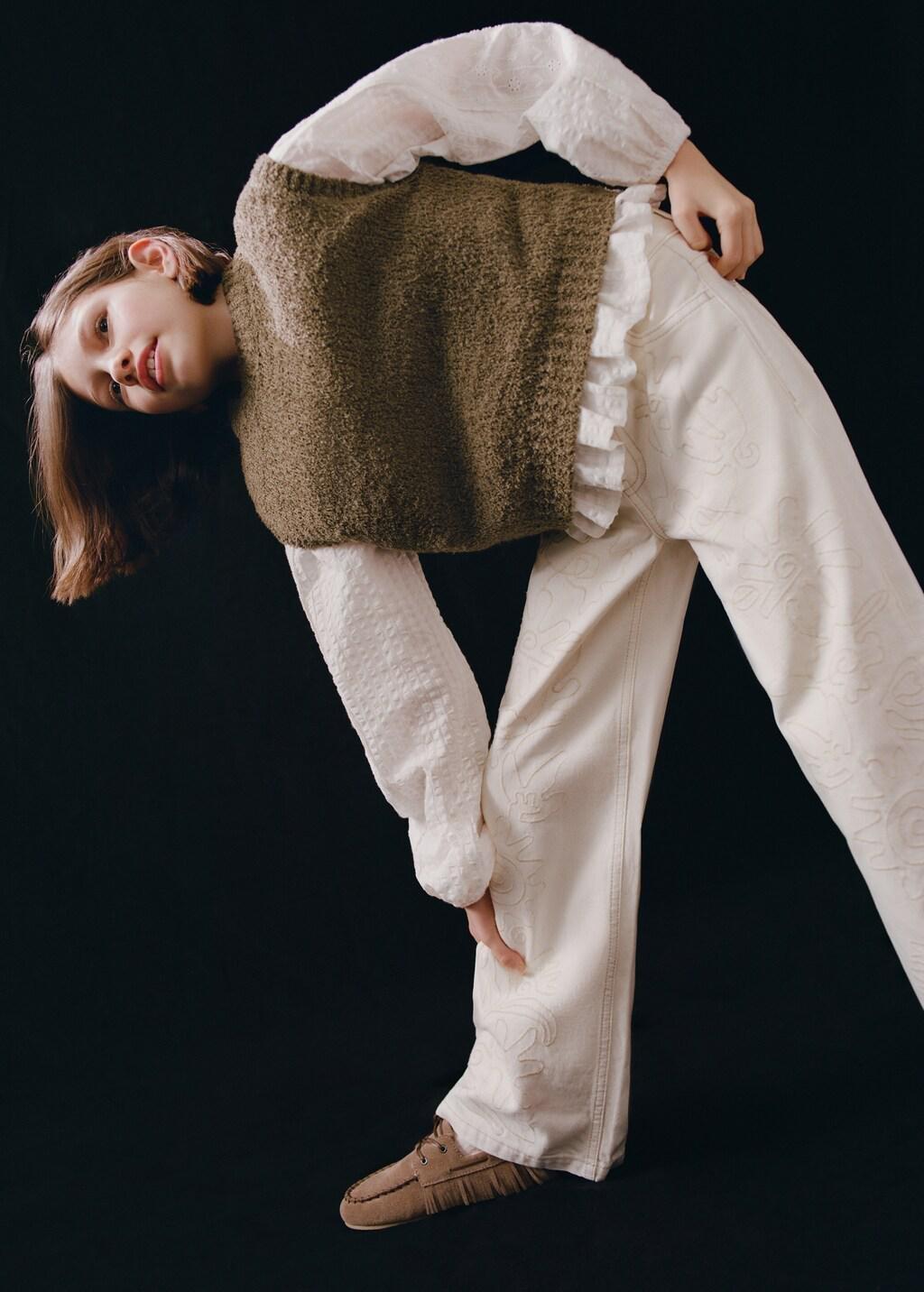 Beige Floral Embroidery Jeans, Kids Girl, Light Beige, large image number 2