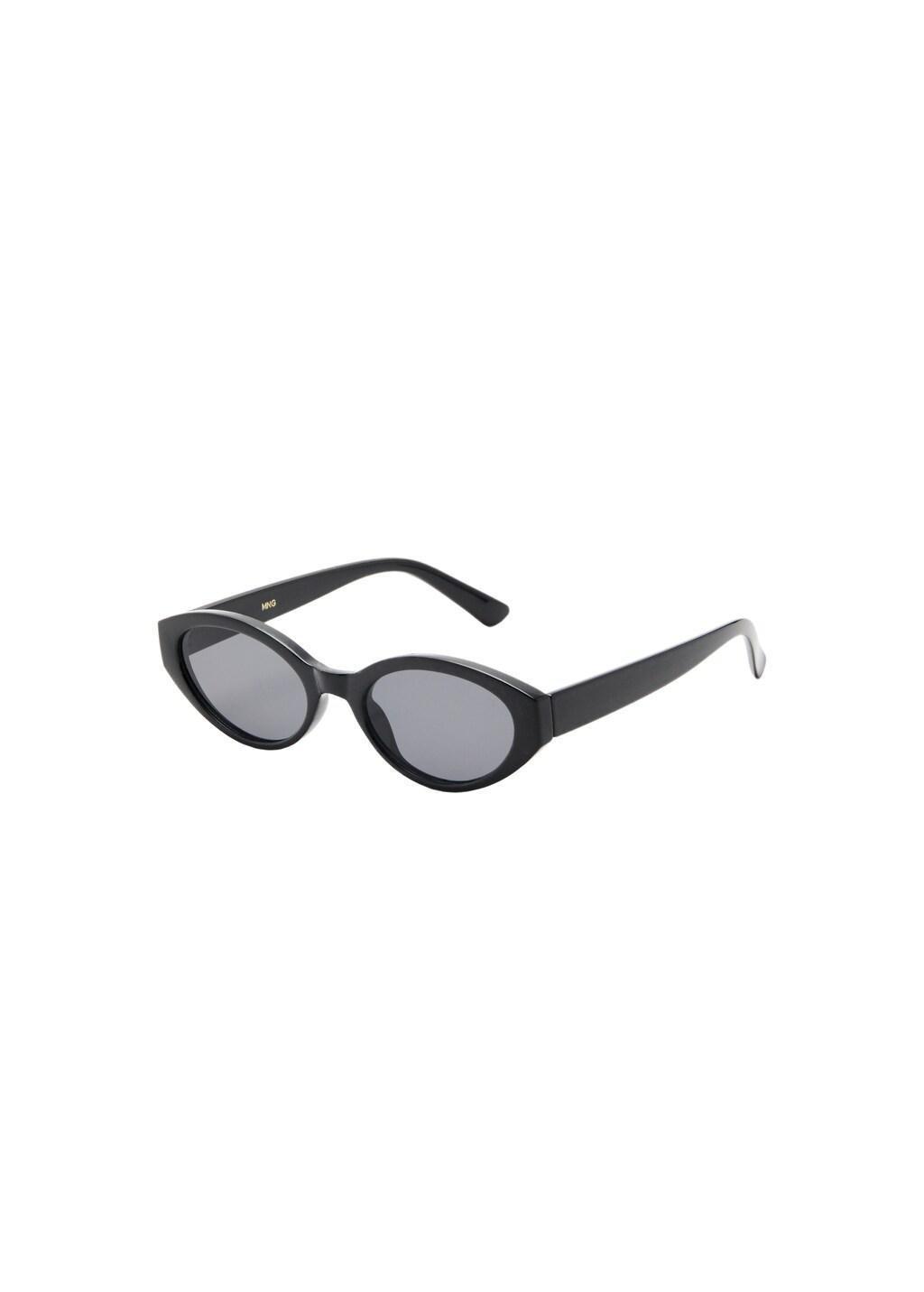 Black Resin Frame Sunglasses, Black, large image number 3
