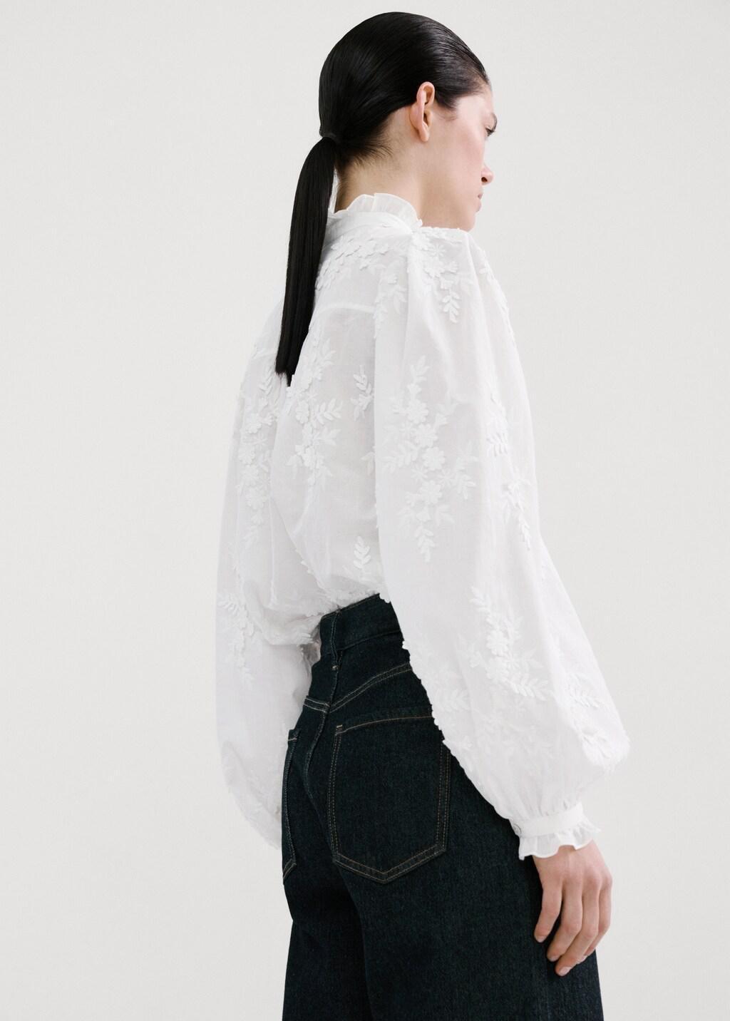 White Floral Embroidery Blouse, Natural White, large image number 2