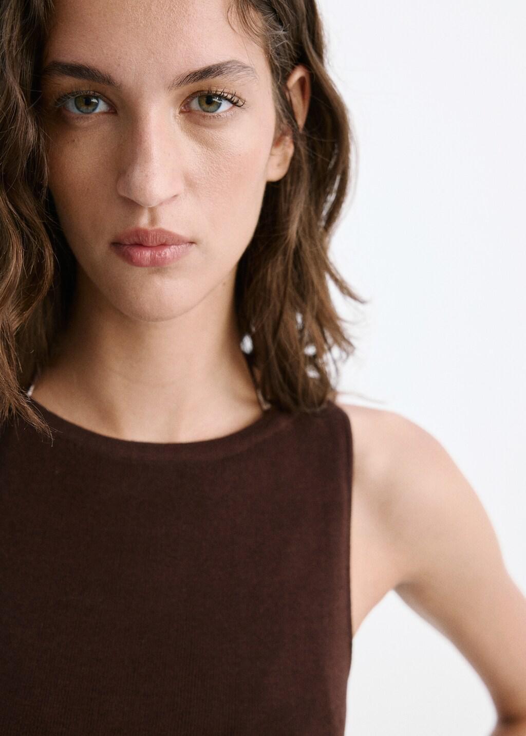 BROWN, Brown, large image number 4
