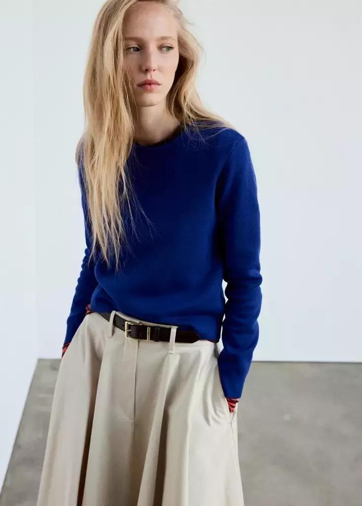 Blue Fine-Knit Crew-Neck Sweater, Bright Blue, large image number 1