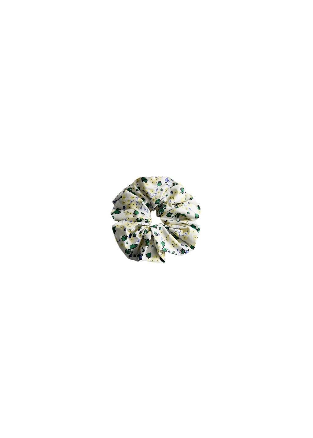Beige Floral Print Scrunchie, Light Beige, medium