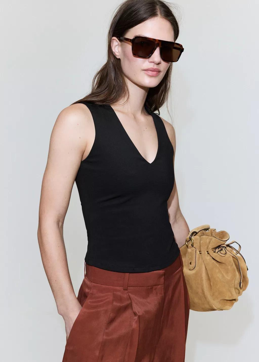 Black Fitted V-Neck Top, Black, large image number 4