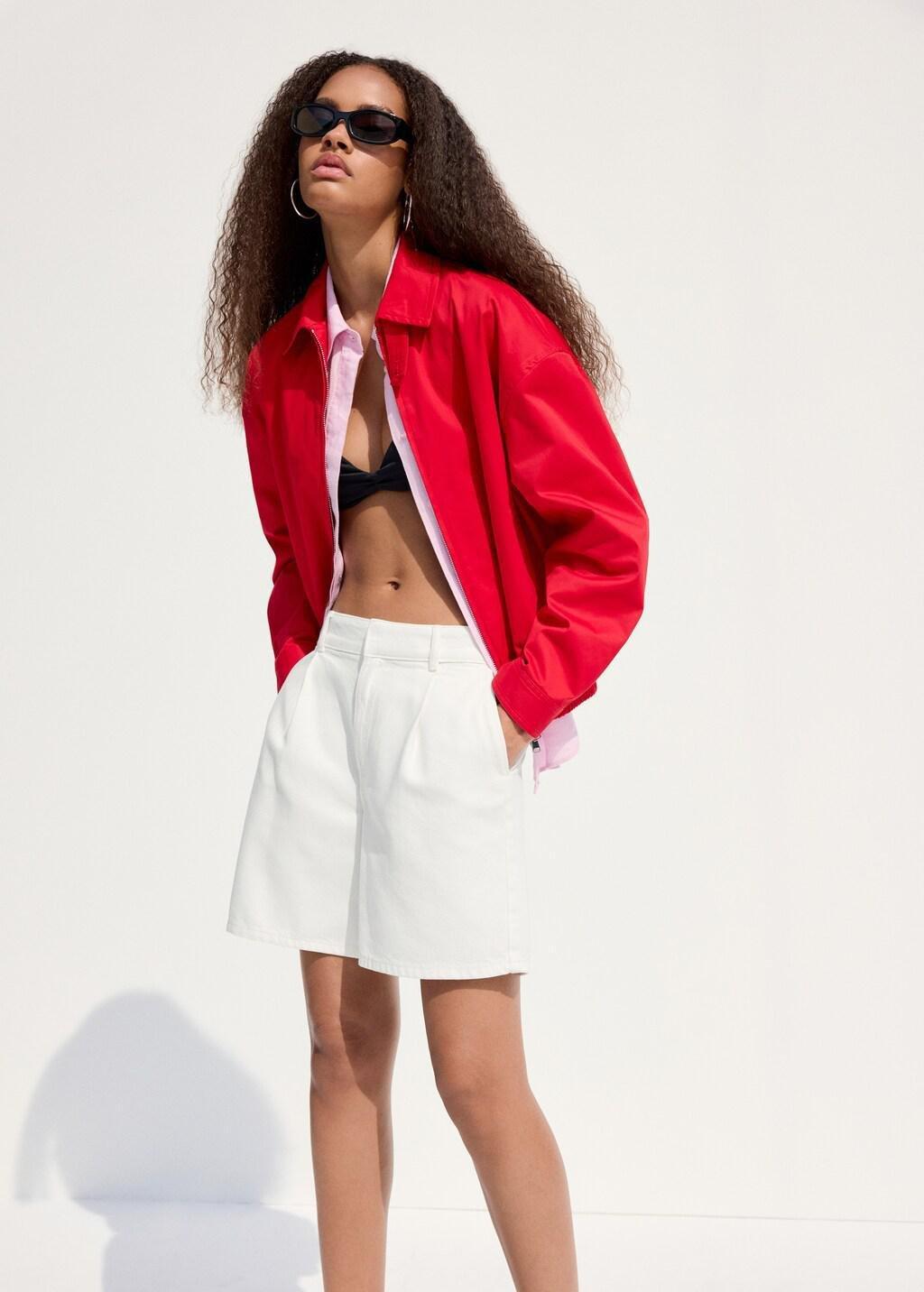 White Mid-Rise Denim Bermuda Shorts With Pleats, Natural White, large image number 3