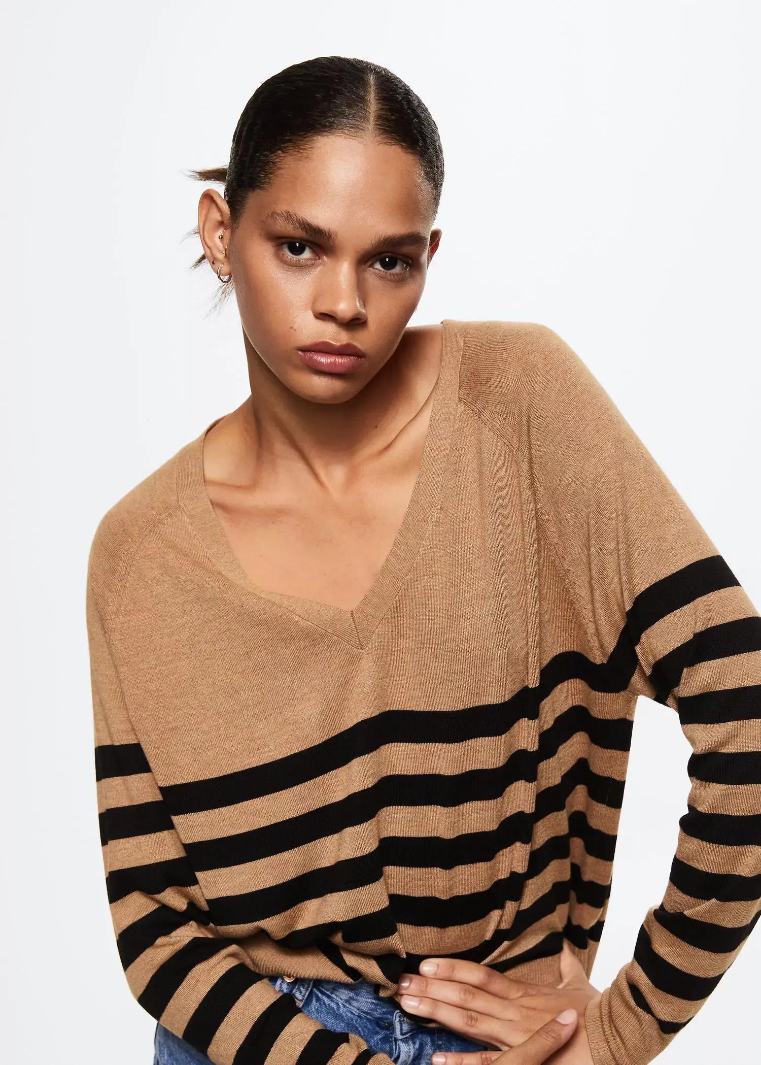 Brown Fine-Knit Sweater, , large image number 5