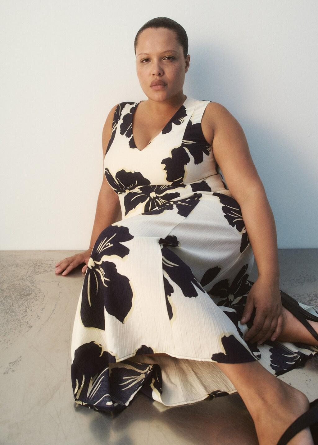 Beige Floral Print Cut-Out Dress, Light Beige, large image number 6