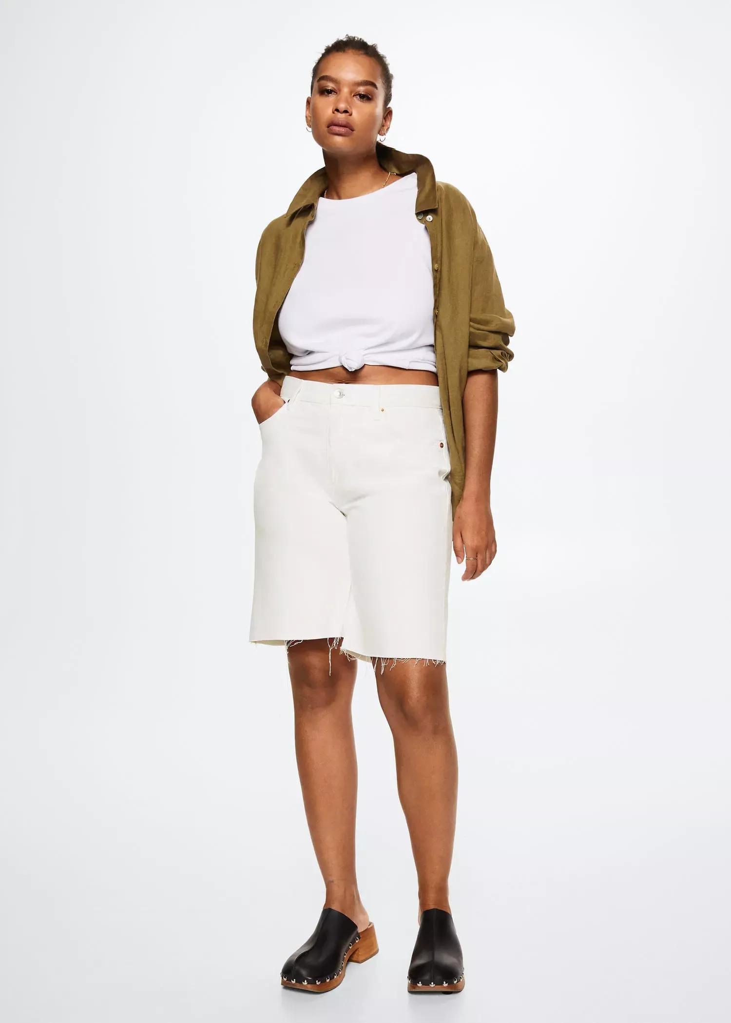 White Denim Bermuda Shorts With Frayed Hem, , large image number 4