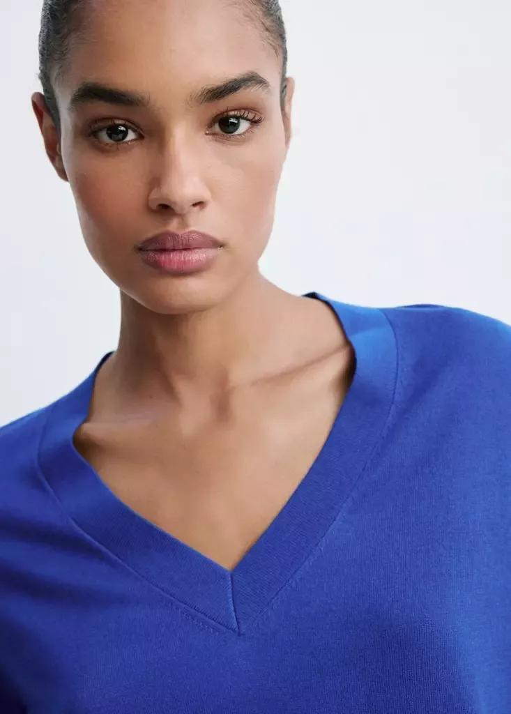 Blue V-Neck Knit Sweater, , large image number 3