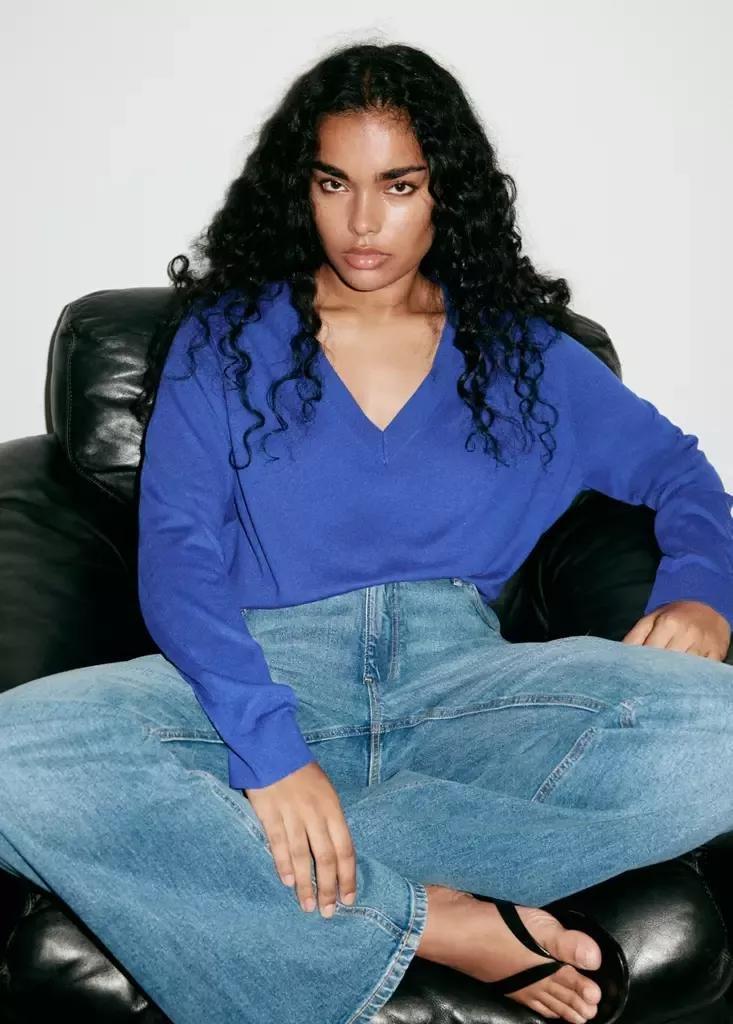 Blue V-Neck Knit Sweater, , large image number 8