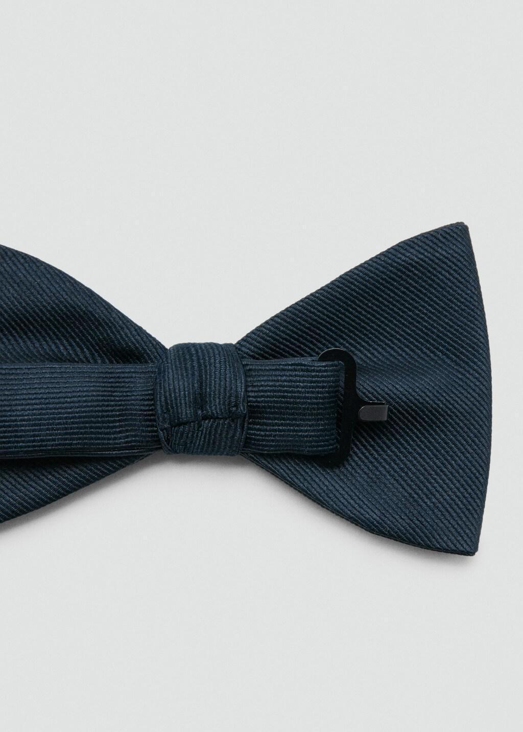 Blue Classic Bow Tie With Microstructure, Navy, large image number 1