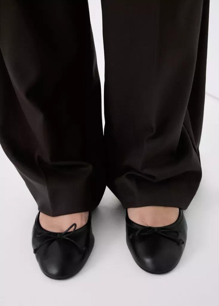 Black Leather Ballet Flats With Bow, Black, medium