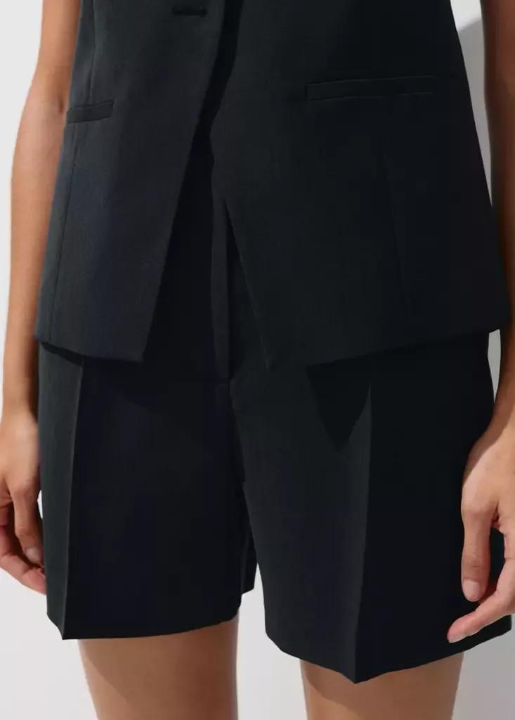 Black Straight Mid-Rise Bermuda Shorts, , medium