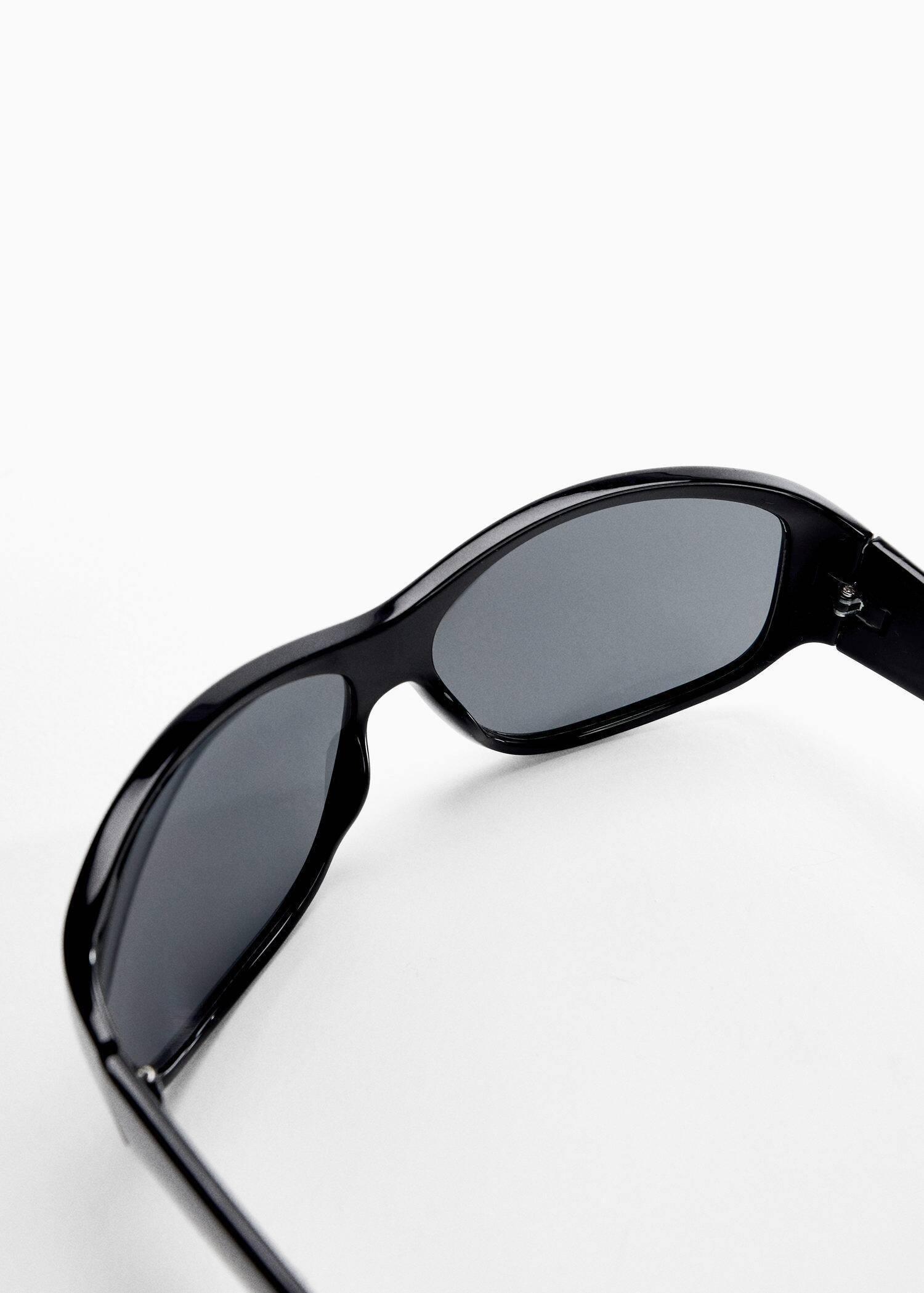 Black Curved Frame Sunglasses, , large image number 2