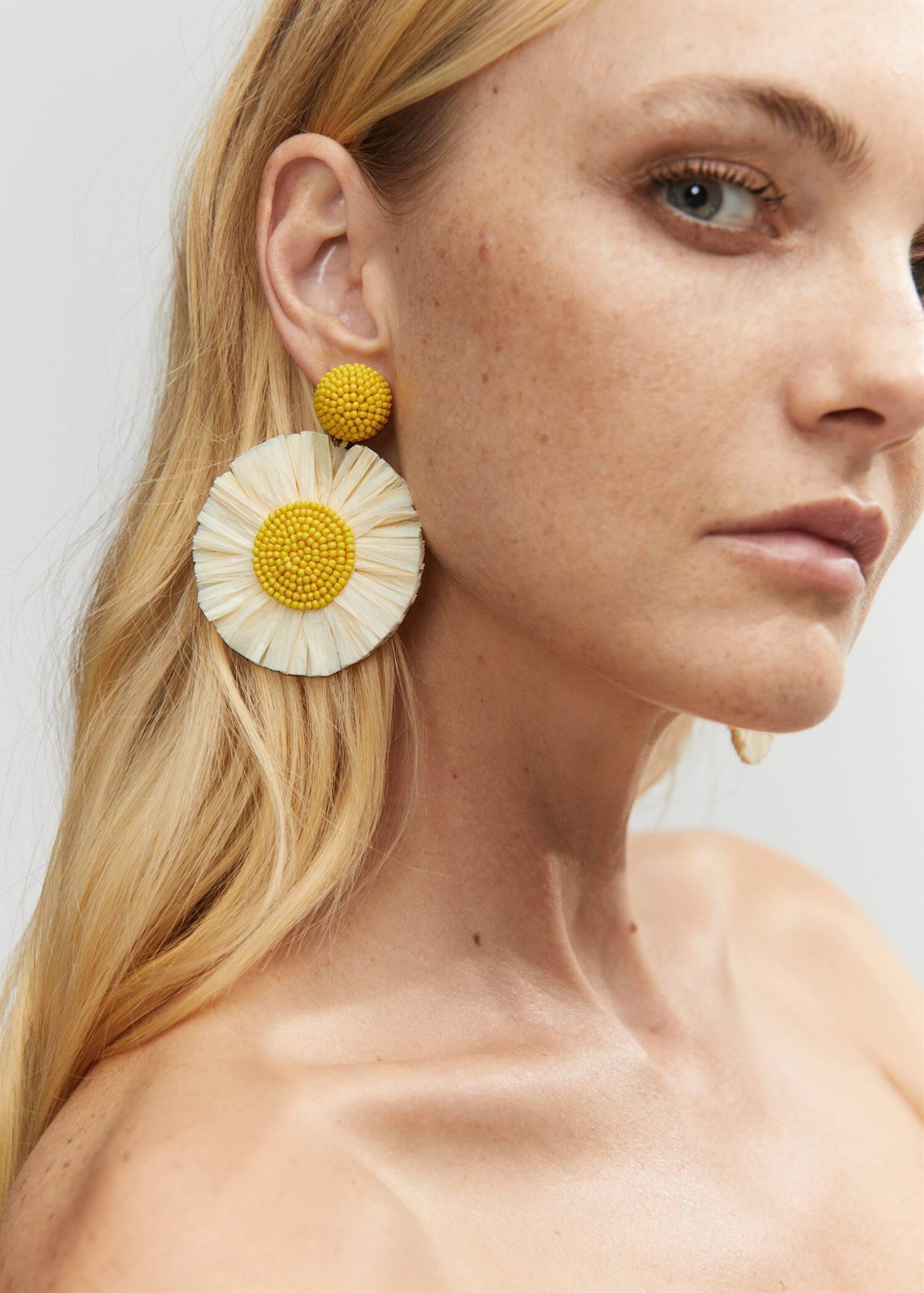 White Raffia Earrings, , large image number 3
