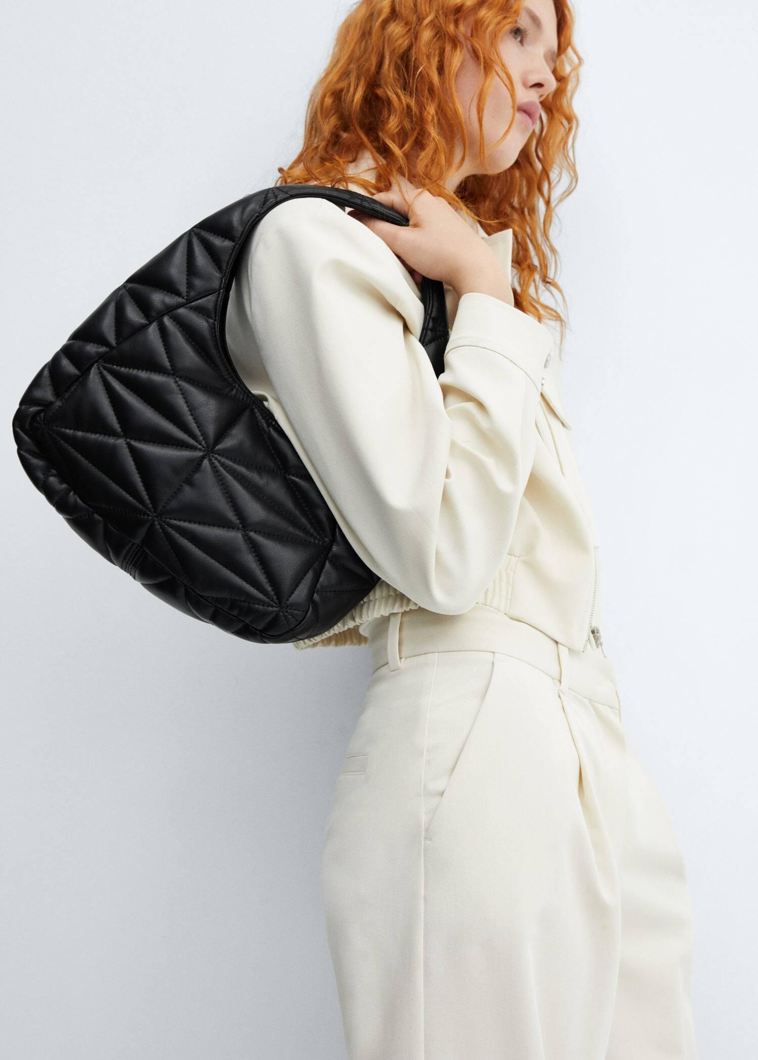 Black Quilted Shoulder Bag, , large image number 4