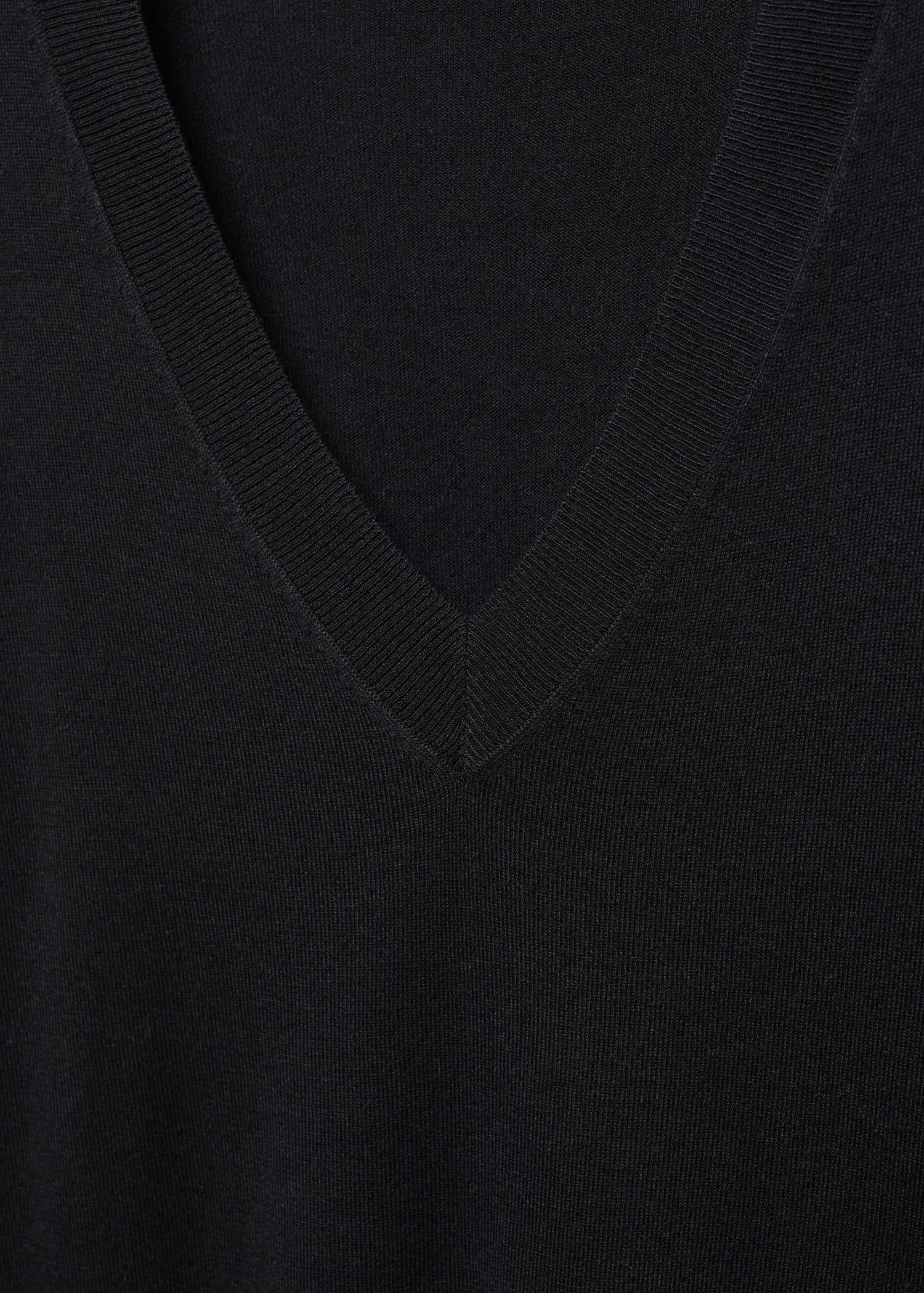Black Fine-Knit V-Neck Sweater, , large image number 7