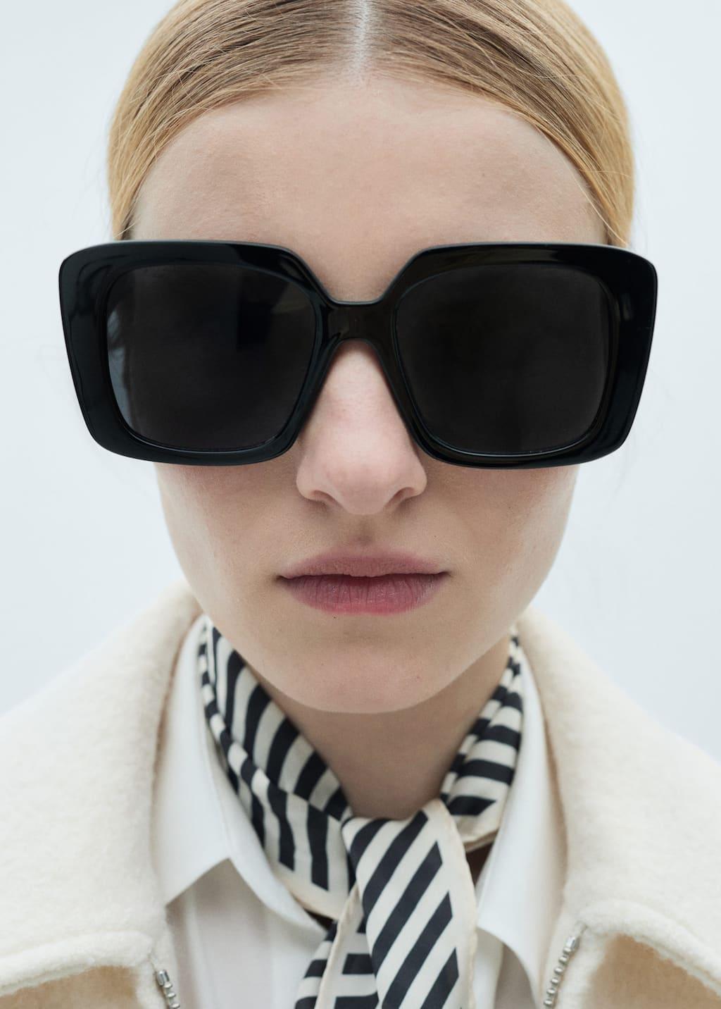 Black Squared Frame Sunglasses, Black, large image number 4