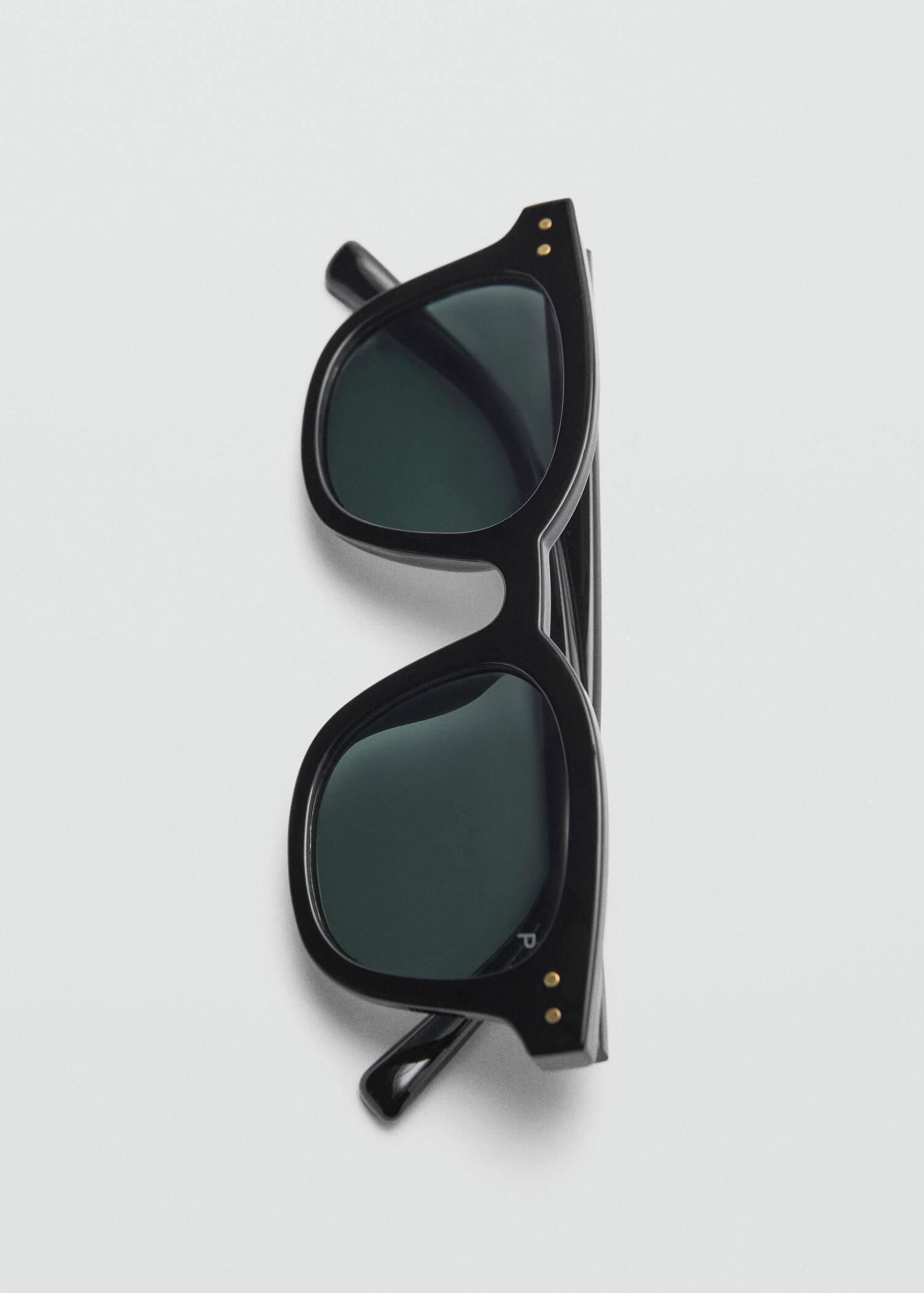 Black Polarised Sunglasses, Black, large image number 2