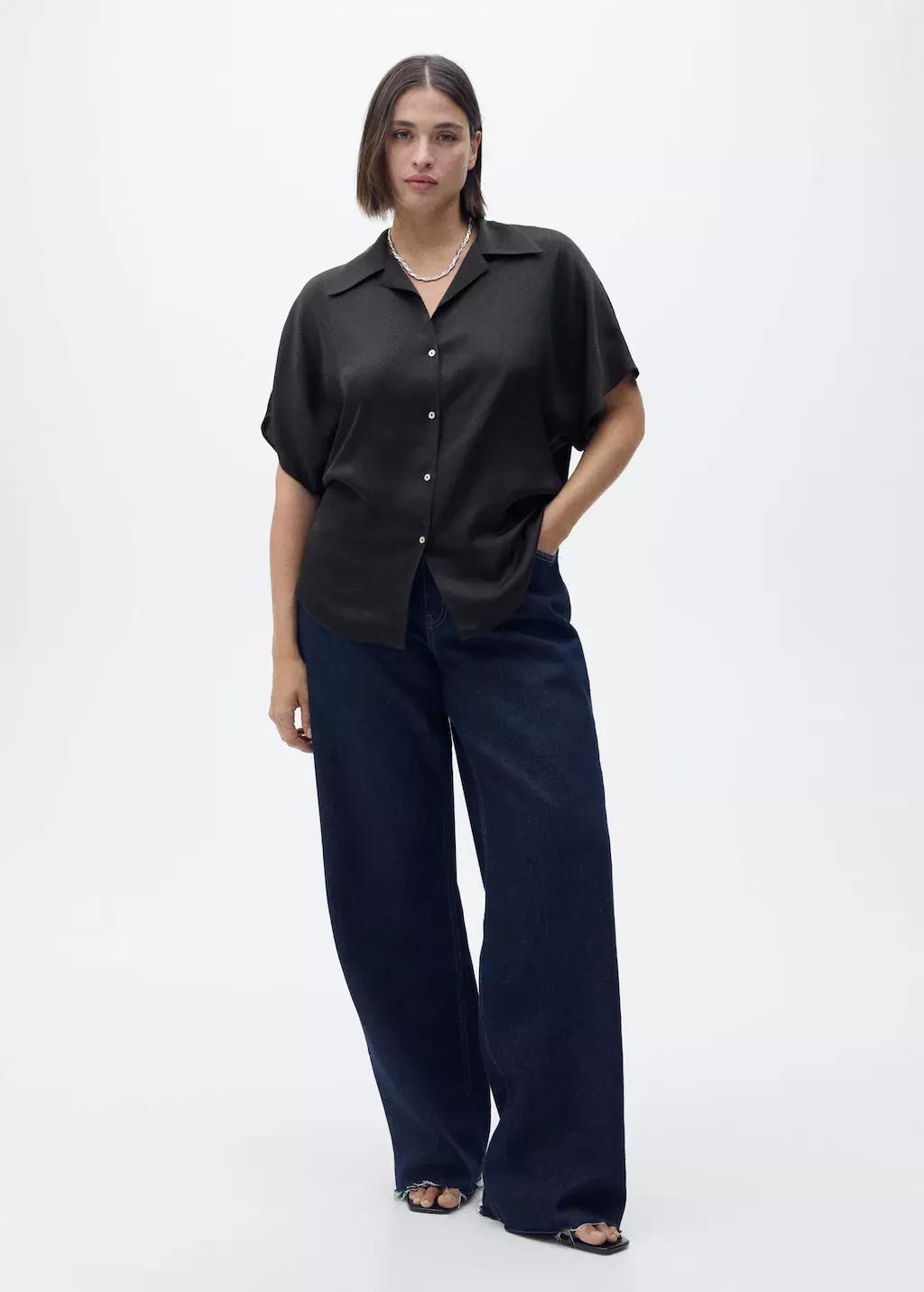 Black Short-Sleeved Satin Shirt, , large image number 2