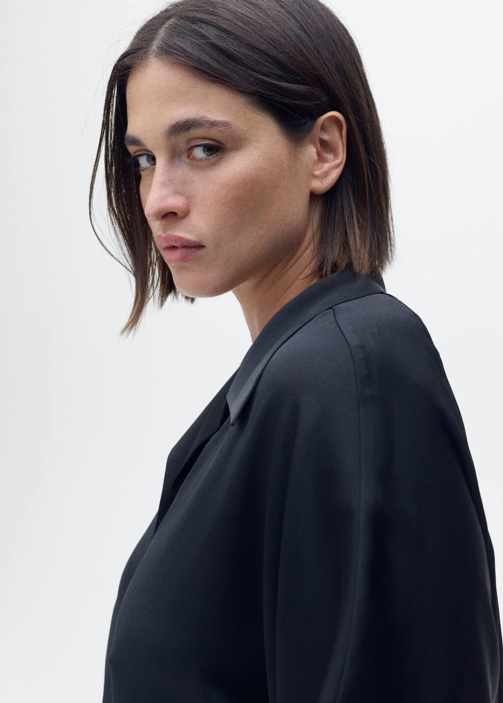 Black Short-Sleeved Satin Shirt, , large image number 4