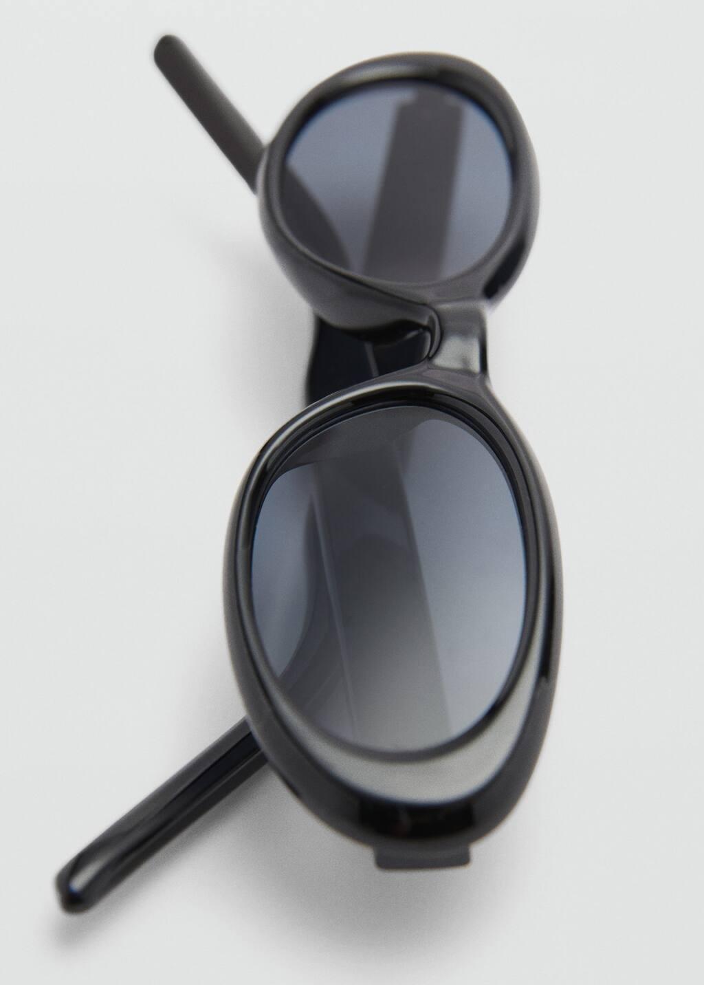 Black Oval Frame Sunglasses, Black, large image number 3